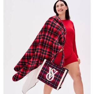 Victoria's Secret Tartan Plaid Fleece Flannel Blanket Tote Bag Red Pink COZY NWT